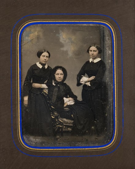 Portrait of Sisters Ekaterina Mikhaylovna, Maria Mikhaylovna und Julia Mikhaylovna Pashkov.