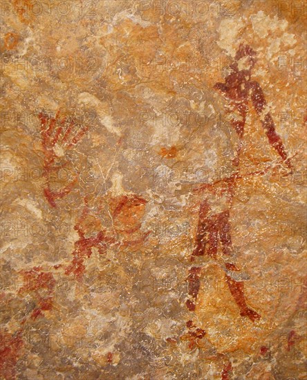 Painting in the Cuevas de la Araña, Between 10000 und 6000 BC.