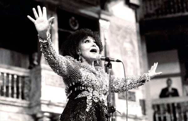 Cleo Laine, The Globe, London, 2000. Artist: Brian O'Connor