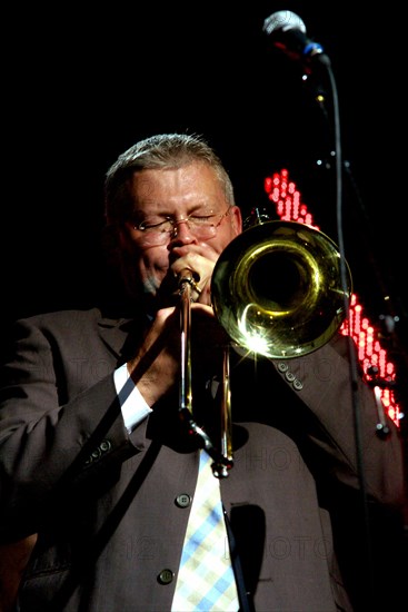 Mark Nightingale, Brecon Jazz Festival, Powys, Wales, 2008. Artist: Brian O'Connor