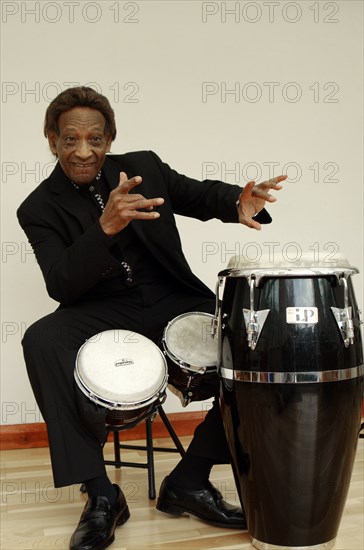 Frank Holder, Guyanan jazz singer and percussionist. Artist: Brian O'Connor