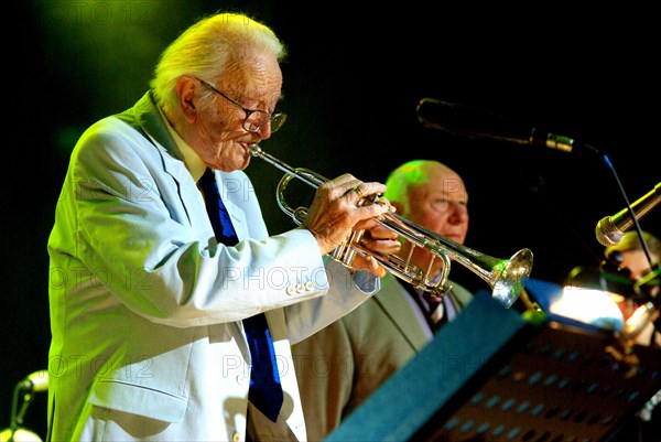 Humphrey Lyttelton, Brecon Jazz Festival, Powys, Wales, 2007. Artist: Brian O'Connor