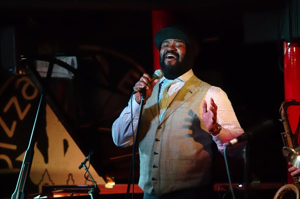 Gregory Porter, Pizza Express, Dean St, London, 2001. Artist: Brian O'Connor