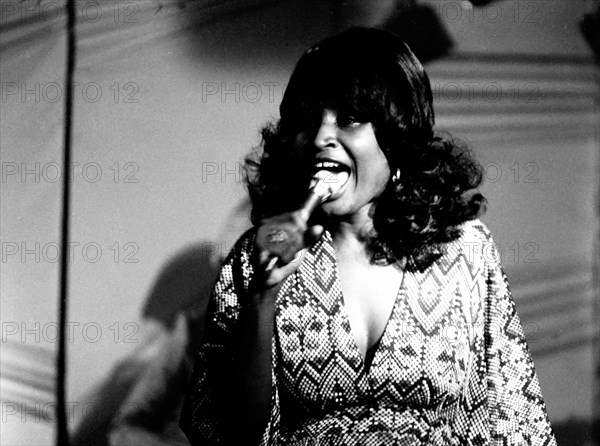 Viola Wills, Ronnie Scott's, London, 1974. Artist: Brian O'Connor