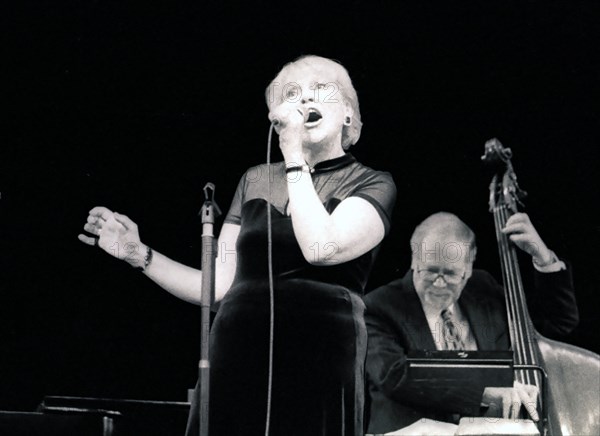 Val Wiseman and Len Skeat, Epsom Playhouse, Surrey, 2001. Artist: Brian O'Connor