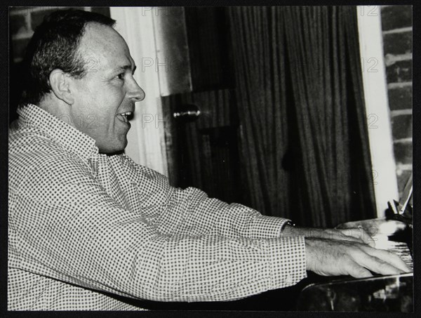 Ted Beament on piano at The Fairway, Welwyn Garden City, Hertfordshire, 28 November 1993. Artist: Denis Williams