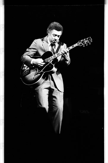 Kenny Burrell, Dominion, London, 1985.    Artist: Brian O'Connor.