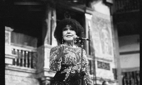 Cleo Laine, The Globe, London, 1975.  Artist: Brian O'Connor.