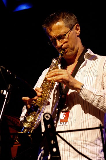 Dave O'Higgins, saxophonist, Braithwaite Hall, Croydon, 2007. Artist: Brian O'Connor.