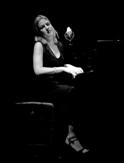 Diana Krall, Ronnie Scott's, London, 1998. Artist: Brian O'Connor.