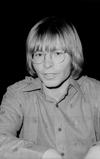 John Denver, Shepherds Bush, London, 1974. Artist: Brian O'Connor.