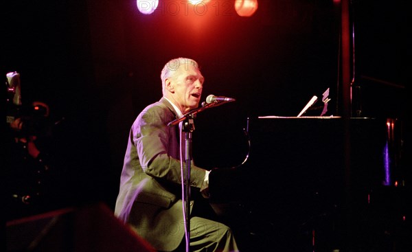 Georgie Fame, Brecon, 2005. Artist: Brian O'Connor.