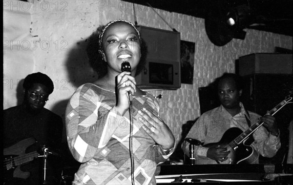 Roberta Flack,  Ronnie Scott's , Soho, London, 1972. Artist: Brian O'Connor.