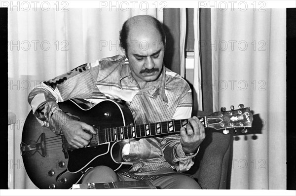 Joe Pass, London, 1976.   Artist: Brian O'Connor.