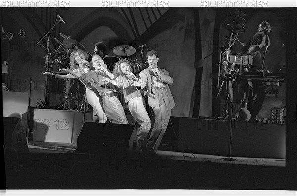 Manhattan Transfer, Odeon Hammersmith, 1988.   Artist: Brian O'Connor.