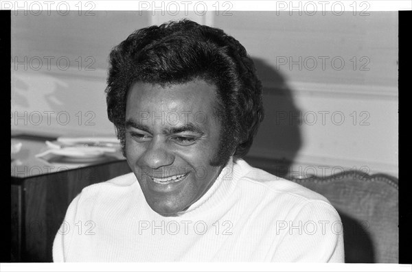 Johnny Mathis, London, 1975.   Artist: Brian O'Connor.