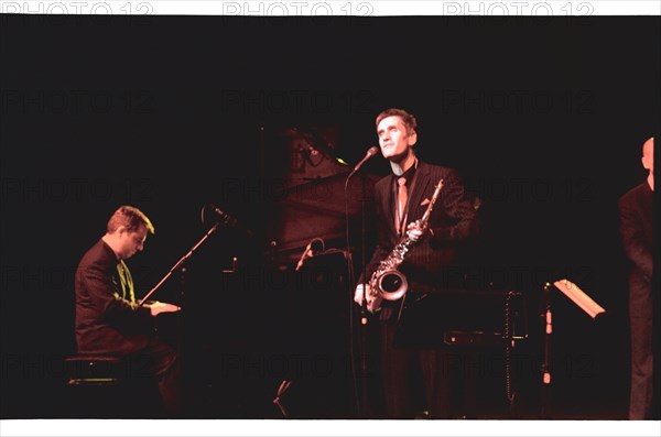 Curtis Stigers, Harlequin, Redhill, 2004. Artist: Brian O'Connor.