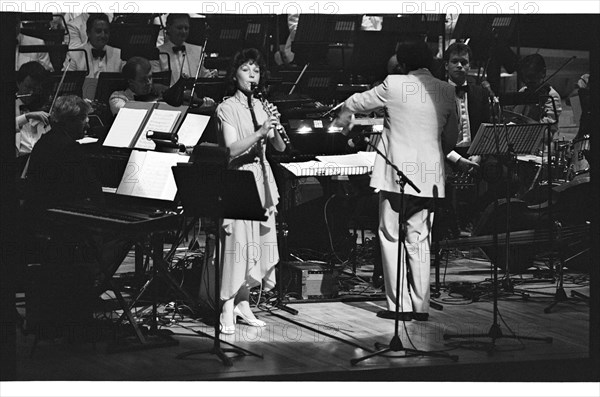 Emma Johnson, Barbican, London, 1991. Artist: Brian O'Connor.