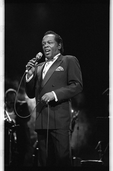 Lou Rawls, Royal Albert Hall, 1990. Artist: Brian O'Connor.