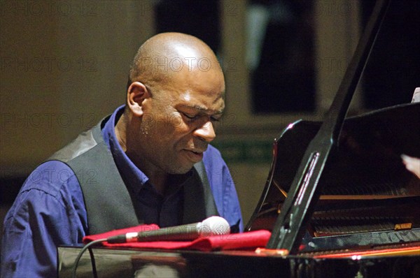 Basil Hodge, Watermill Jazz Club, Dorking, Surrey, 2015. Artist: Brian O'Connor.