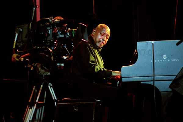 Kenny Barron, Brecon Jazz Festival, Brecon, Powys, Wales, 2004. Artist: Brian O'Connor.