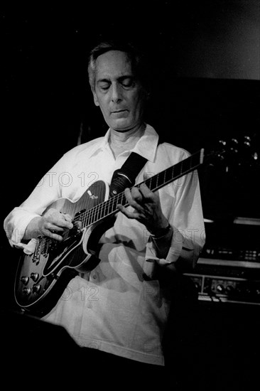 Pat Martino, PIzza Express, Dean St, Soho, London, July 2001. Artist: Brian O'Connor.