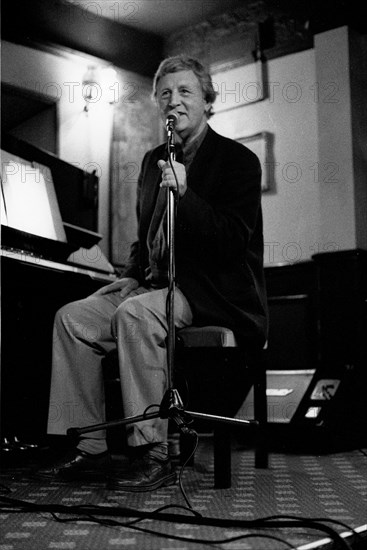 Brian Dee, Watermill Jazz Club, Dorking, Surrey, June 2000. Artist: Brian O'Connor.