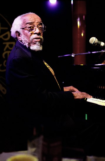 Barry Harris, Pizza Express, Dean St, London, Dec 2005.  Artist: Brian O'Connor.