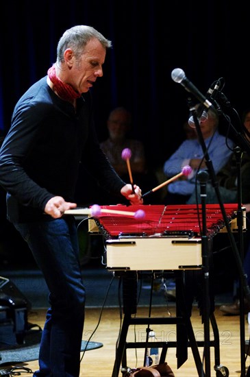 Joe Locke, Watermill Jazz Club, Dorking, Surrey, Jan 2016. Artist: Brian O'Connor.