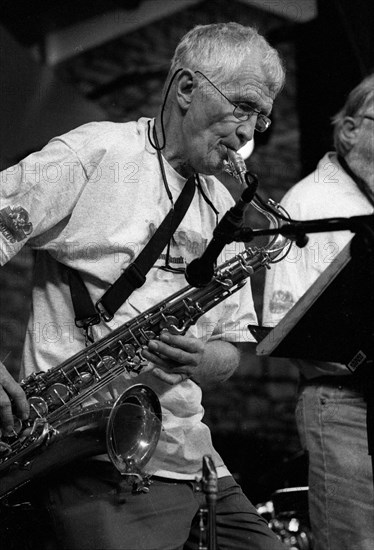 Bill Perkins, Brecon Jazz Festival, Brecon, Powys, Wales, August 2000. Artist: Brian O'Connor.