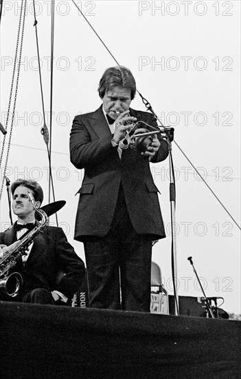 Warren Vache and Scott Hamilton, Capital Jazz Festival, Knebworth, 1982.    Artist: Brian O'Connor.