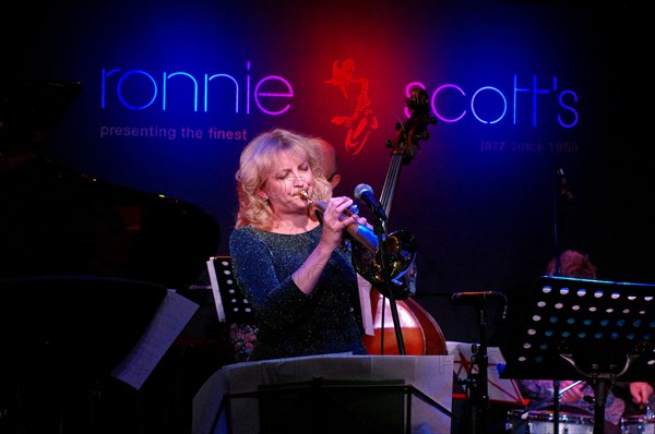 Sue Richardson, Ronnie Scott's, Soho, London, 5th June 2016. Artist: Brian O'Connor.