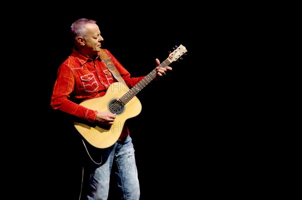 Tommy Emmanuel, Hawth, Crawley, West Sussex, January 12, 2017. Artist: Brian O'Connor.