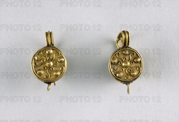Pair of hemispherical gold earrings, Byzantine, c4th-7th century. Artist: Unknown.