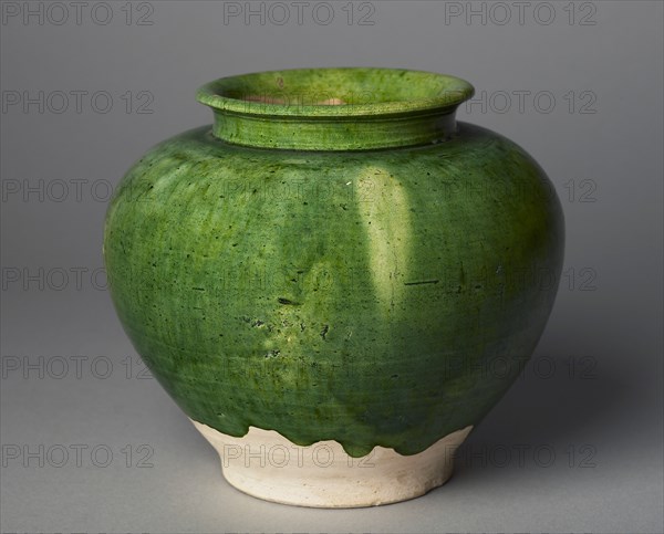 Green-glazed jar, 8th century. Artist: Unknown.