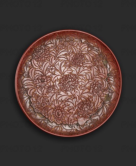 Lacquer dish with flowers, probably 1403-1435. Artist: Unknown.