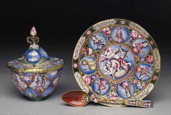 Lid of a bowl with astrological decoration, early 19th century. Artist: Unknown.