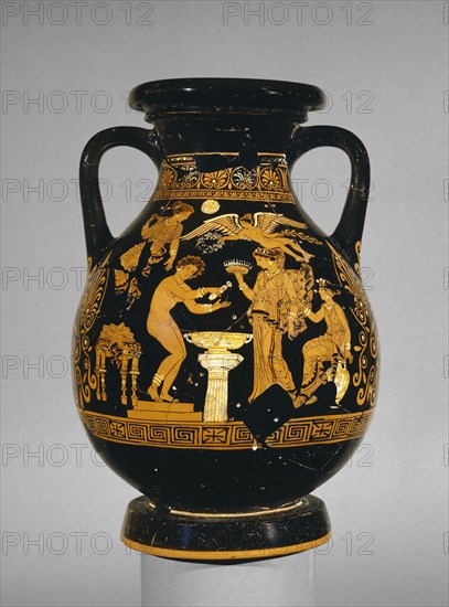 Apulian red-figure pelike, 4th century BC. Artist: Suckling Group.