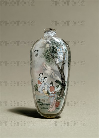 Snuff bottle depicting a scene from Strange Tales of a Scholar's Studio, early 20th century. Artist: Ye Zhongshan.