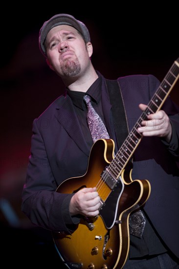 Eric Krasno, 2010. Artist: Alan John Ainsworth.