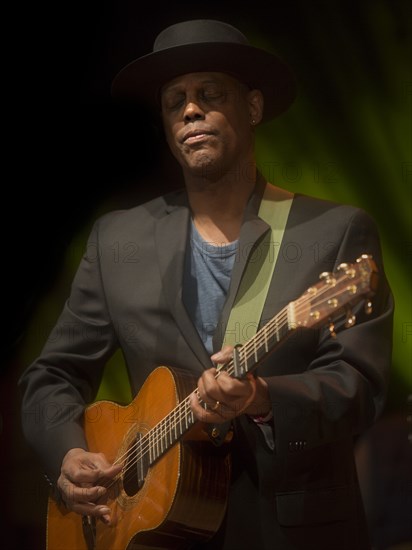 Eric Bibb, 2017. Artist: Alan John Ainsworth.