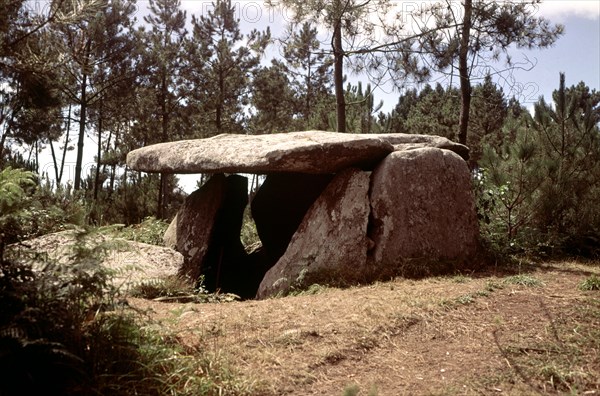 Dombate dolmen, megalithic tomb located near Monte Castelo (La Coruña).