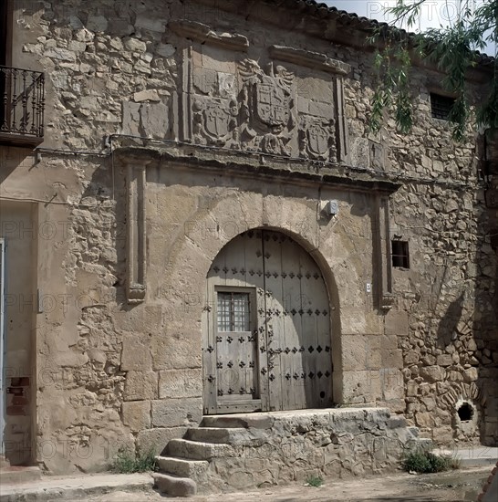 Campo de Criptana, mansion with family badge on the façade.