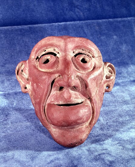 Brest mask made of clay of 14 cm in height, comes from the archaeological site of Tlatilco, in th?