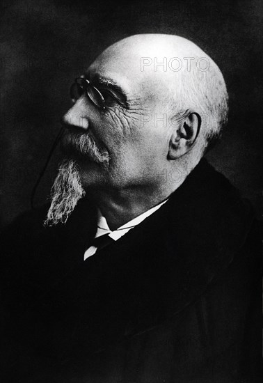 José Echegaray, (Madrid, 1832-1916), Spanish playwright, writer, engineer and mathematician, Nobe?