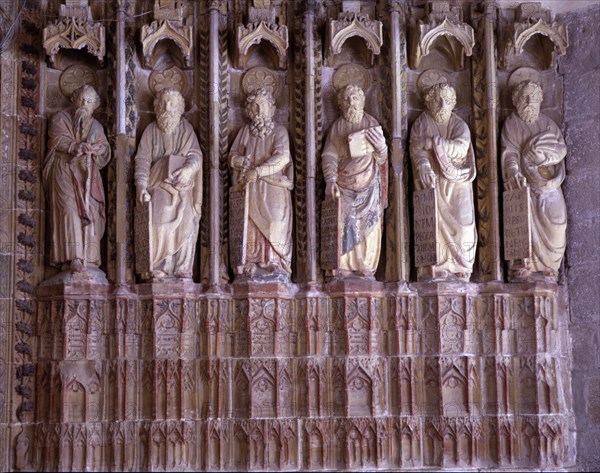 Group of Apostles in the jambs of the doorway of the Church of Santa Maria la Real of Deva.