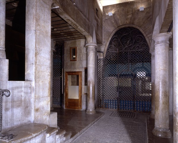 Driveway, porch and stairs and perspective of access to the Güell Palace concierge's. Work by Ant?