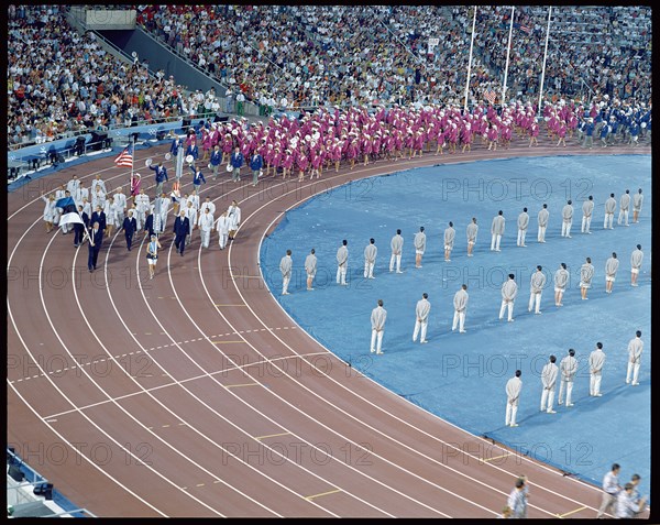 Parade of athletes at the opening ceremony of the 1992 Barcelona Olympic Games.