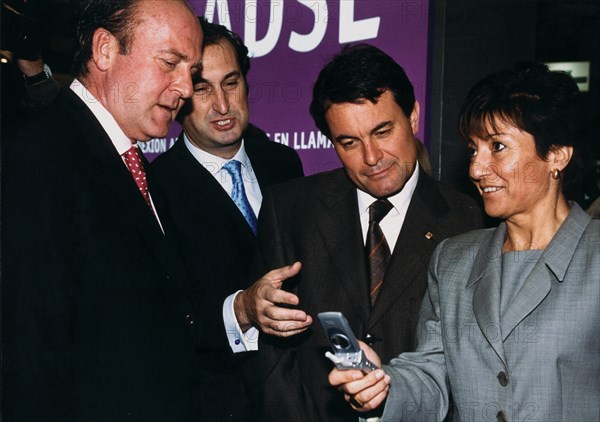 Ana Birulés i Bertran (1954 -). Spanish politician, Minister of Science and Technology, with Artu?