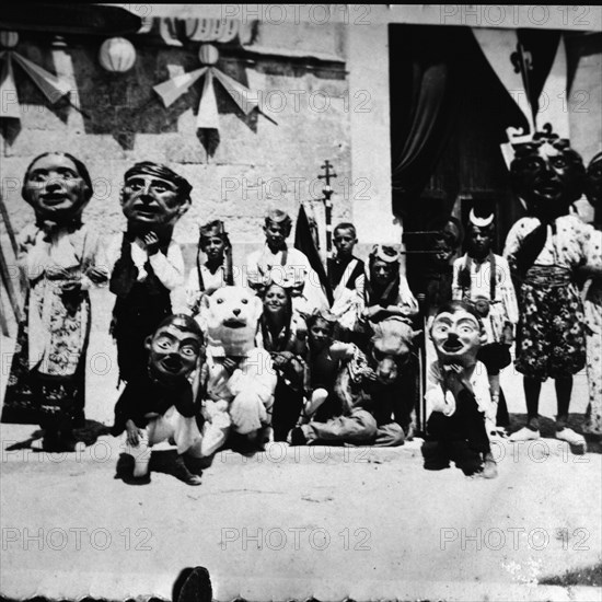 Els Moratons i Caparrots in the Festival of Santo Domingo de Manacor, 1943.